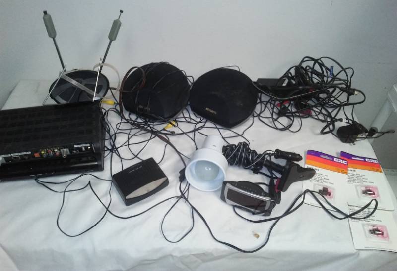 lot 23 image: Electronics, computer & More