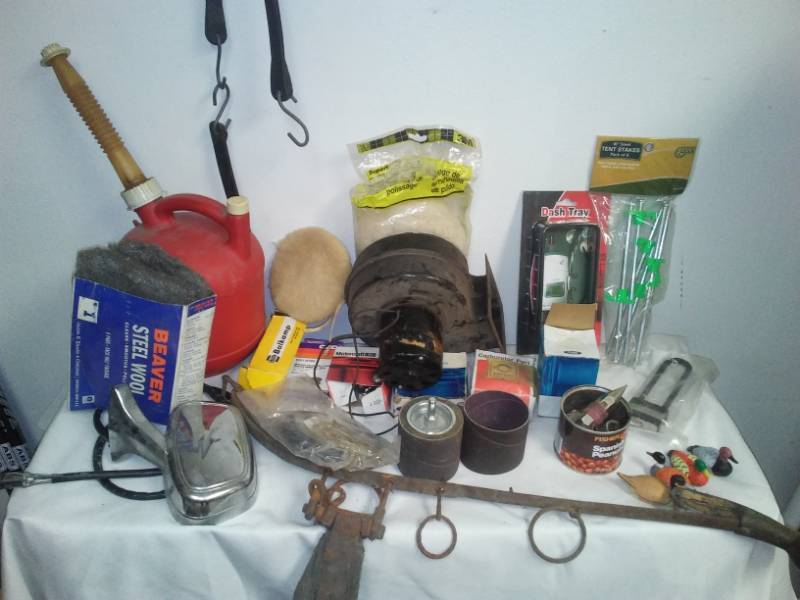 lot 43 image: Man stuff part 2.