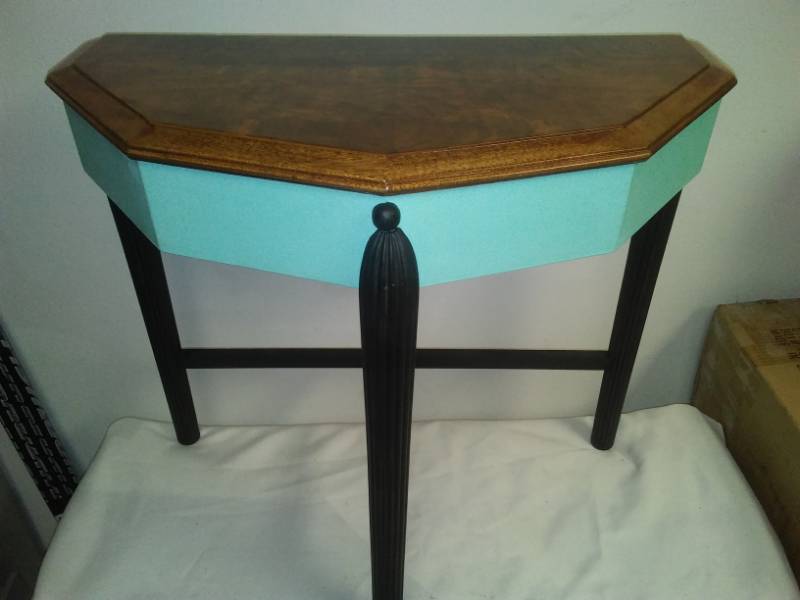 lot 113 image: Fabulous wall table