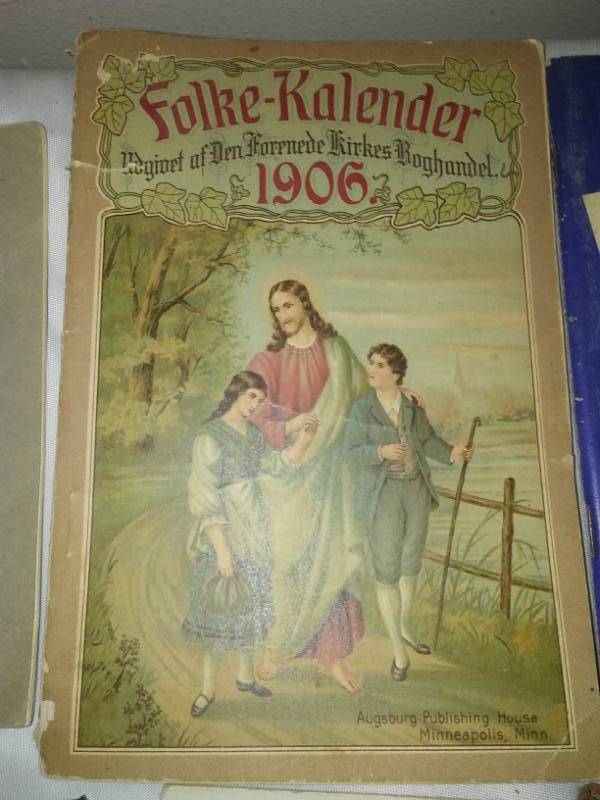 lot 127 image: Antique and vintage books - 18. Some in foreign languages.