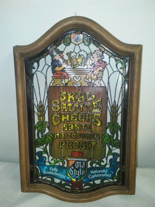 lot 149 image: Old style lighted beer sign.