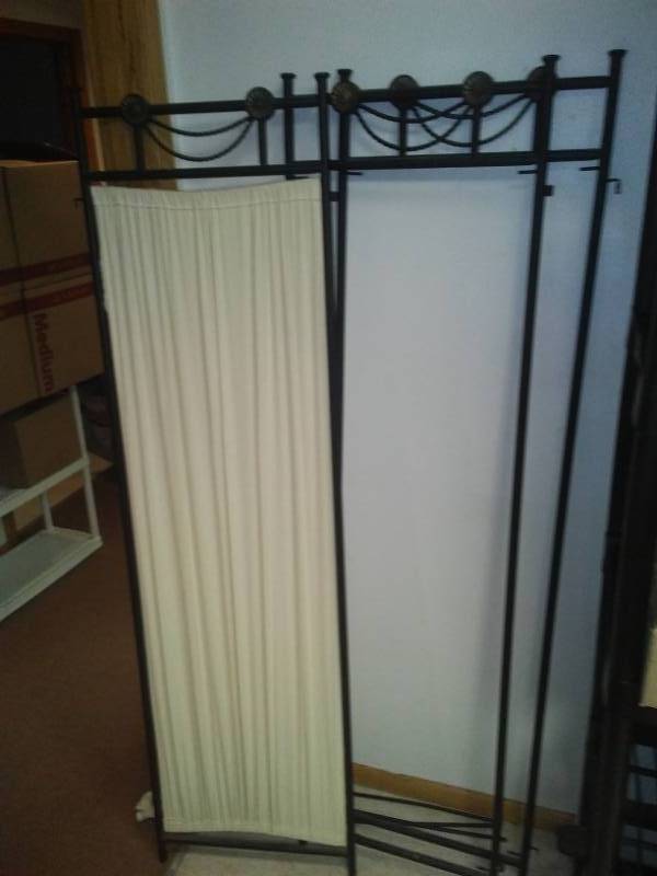 lot 190 image: Privacy room divider, three panels,