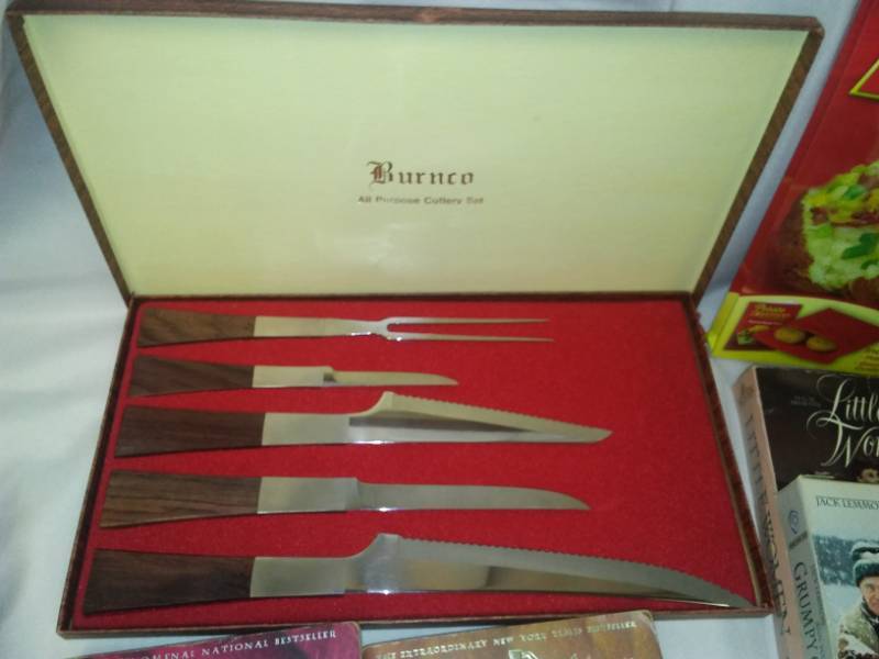 lot 205 image: white elephant gifts