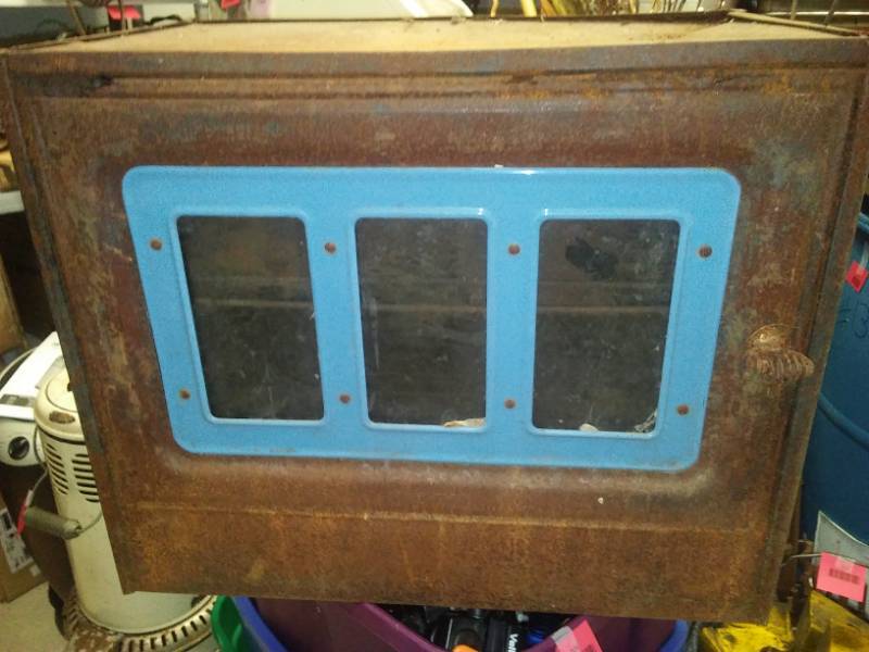 lot 216 image: Vintage stove, smoker or heater, cool piece