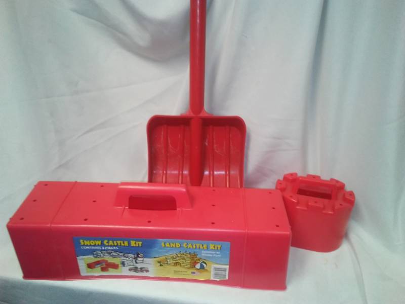 lot 219 image: Snow castle molds and shovel.