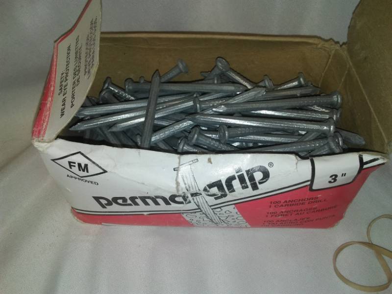 lot 224 image: 4.5 pounds, 3 Inch Nails. Spiral to hold better.