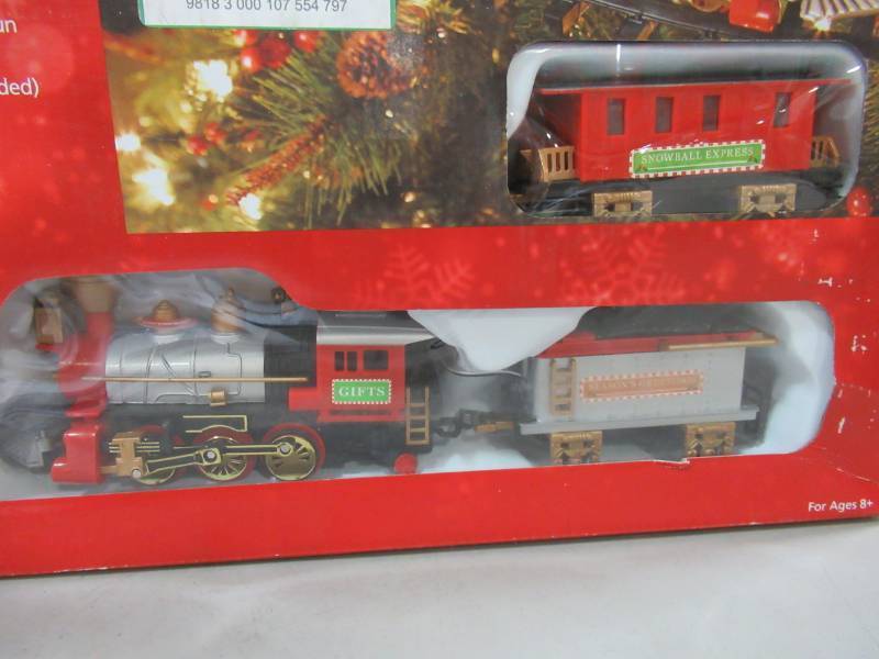 Home Accents Holiday 14 25 In Christmas Tree Train Model