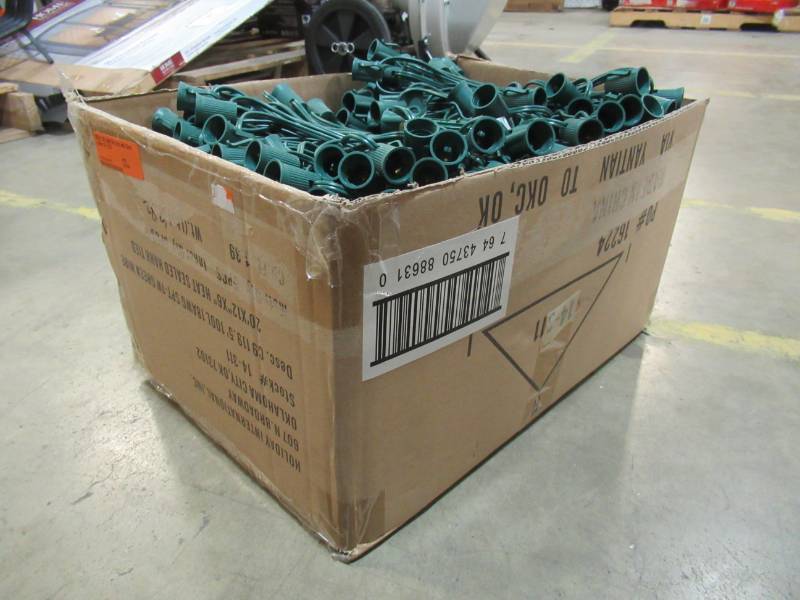 lot 217 image: Five Strands of 100 of Commercial C9 Light Set Cord Green Wire 14.311 - Bulbs not included.