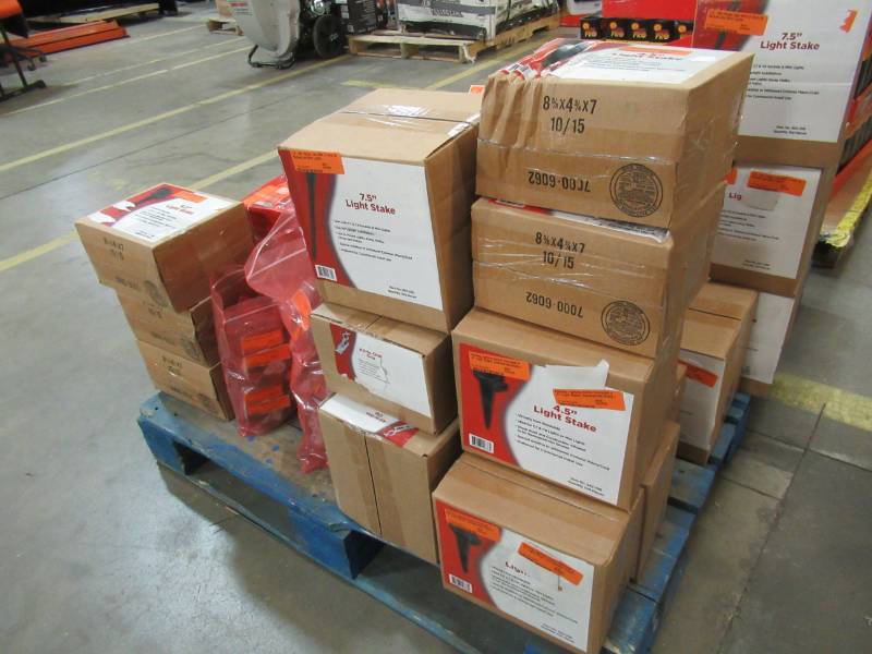 lot 232 image: Pallet of Miscellaneous Light Stakes and Clips