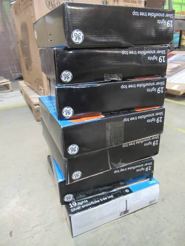 lot 248 image: 7 GE Holiday Classics Silver Glittered Snowflake Tree Topper, 71241HD - Broken tips