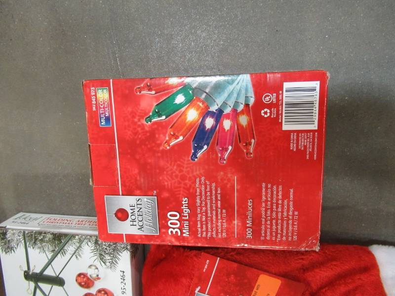 lot 31 image: Christmas Starter Kit