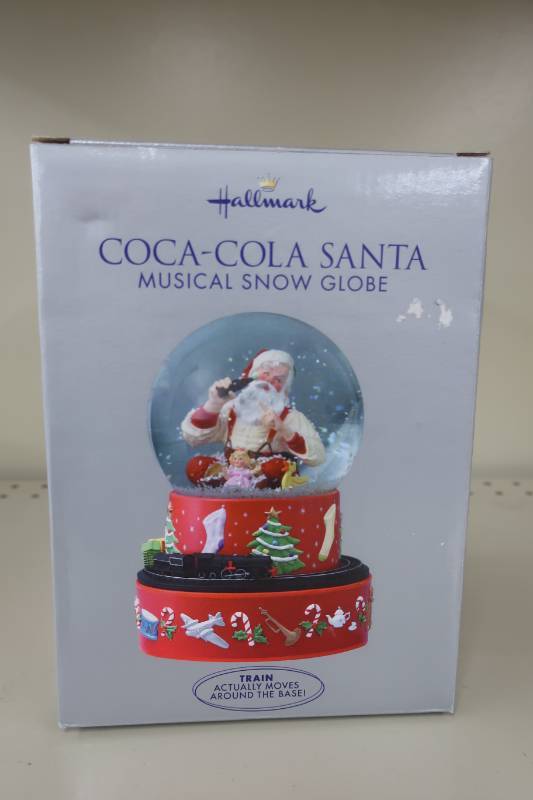 lot 302 image: Coca-Cola Santa Snow Globe