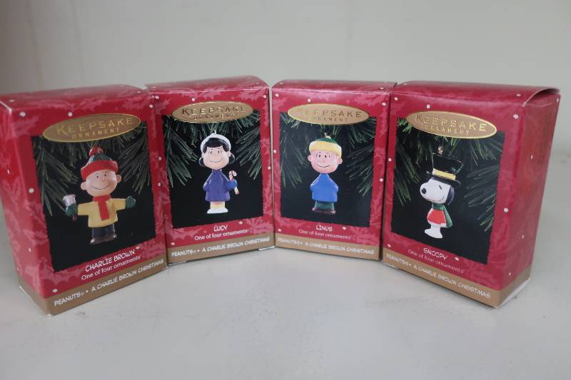lot 321 image: Hallmark Charlie Brown Christmas Ornaments - Complete Set of 4