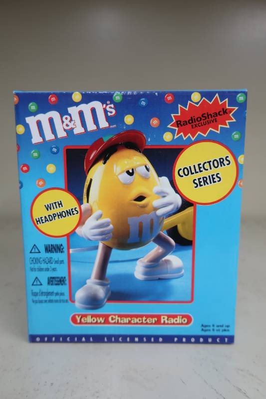 lot 360 image: Radio Shack Yellow M&M Character Radio