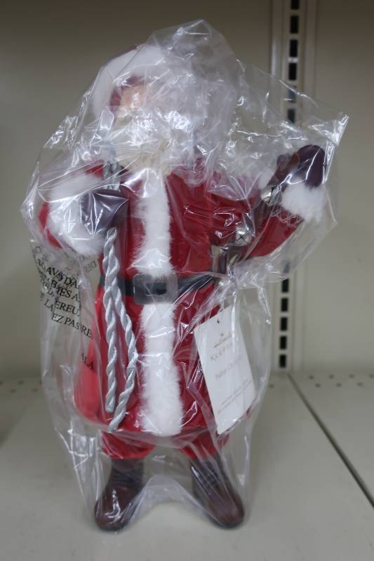 lot 368 image: Hallmark Keepsake Father Christmas Tabletop Decoration