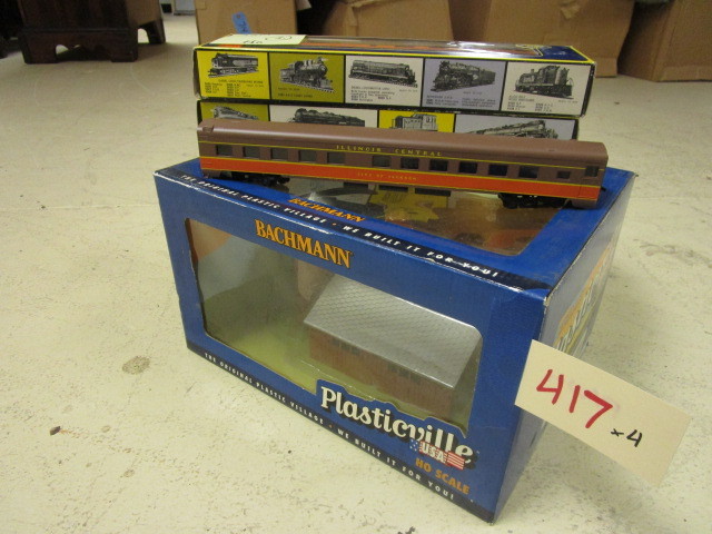 lot 417 image: PLASTICVILLE DAIRY BARN  AHM PASSENGER CARS
