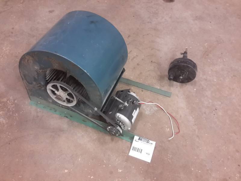 lot 618 image: Belt Drive Fan and Blower Motor