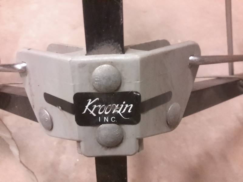 lot 632 image: Kroolin Golf Bag Carrier