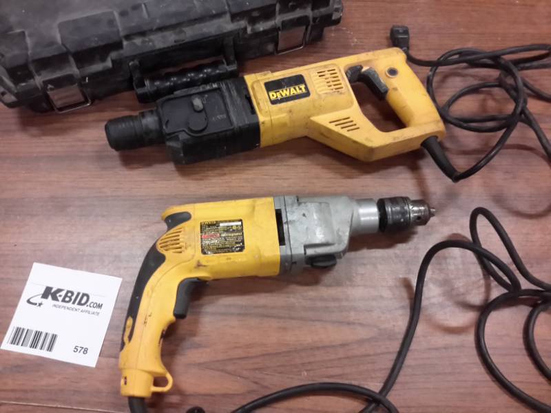 lot 578 image: 1 Dewalt Hammerdrill, 1 Dewalt Hammerdrill for parts