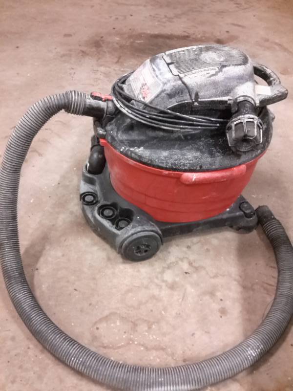 lot 586 image: 16Gal Craftsman WetDry Vac