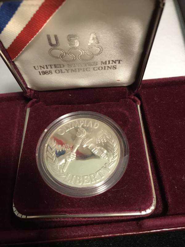 1988-S US OLYMPIC SILVER COMMEMORATIVE DOLLAR IN ORIGINAL PACKAGING
