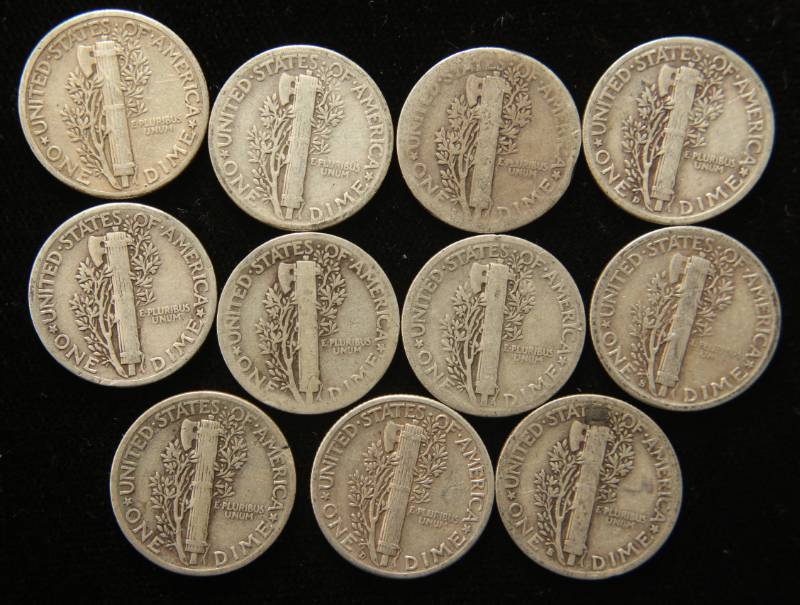 GROUP OF 11 MERCURY SILVER DIMES F-XF