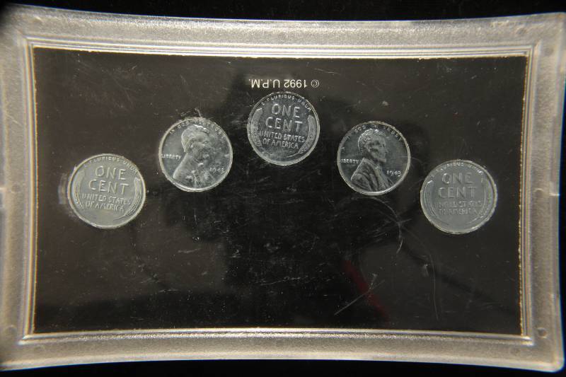 1943 US WWII WARTIME STEEL CENT 5 COIN SET P-D-S