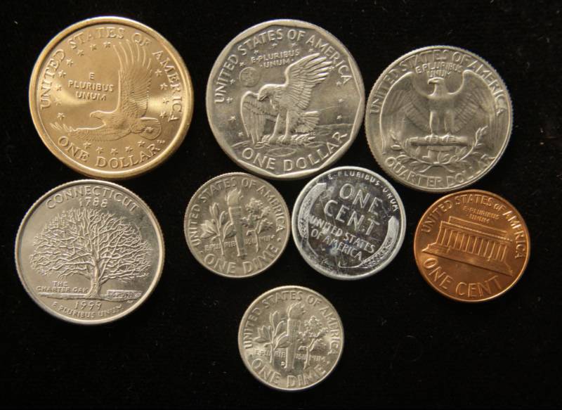GROUP OF 8 US COINS ALL BU-UNC INCLUDING 1946-D 10C & WAR CENT