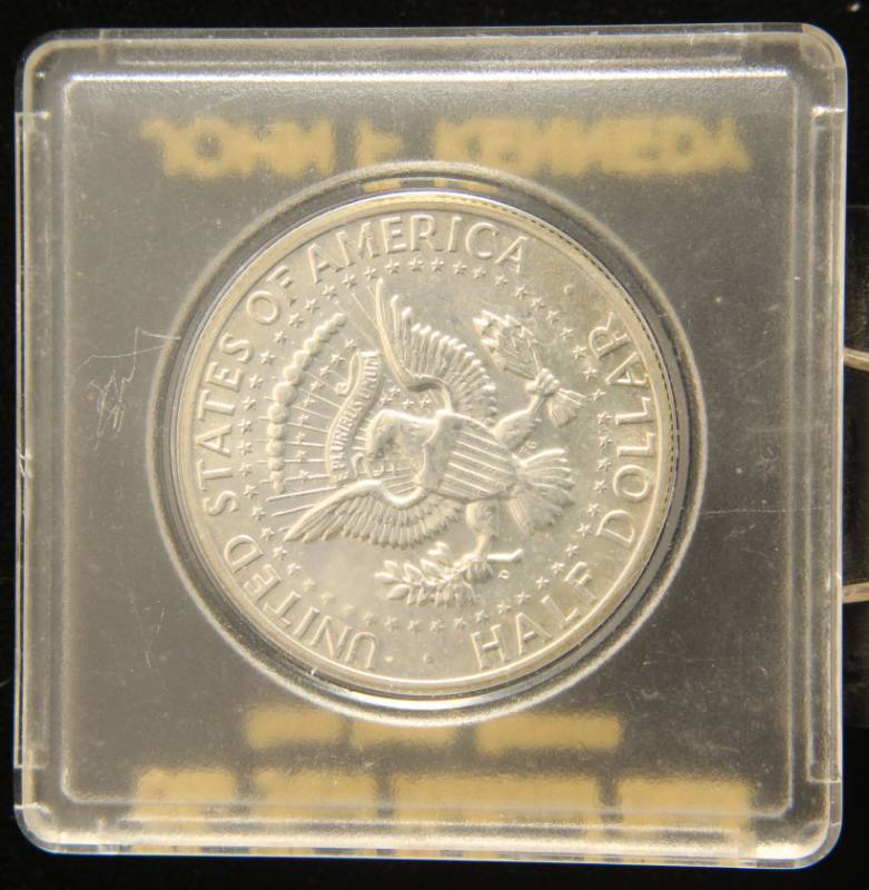 1964-D KENNEDY SILVER HALF DOLLAR BU IN VINTAGE CASE