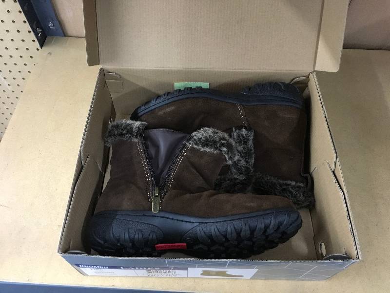 Khombu Ladies All Weather Boots, Retail $24.99