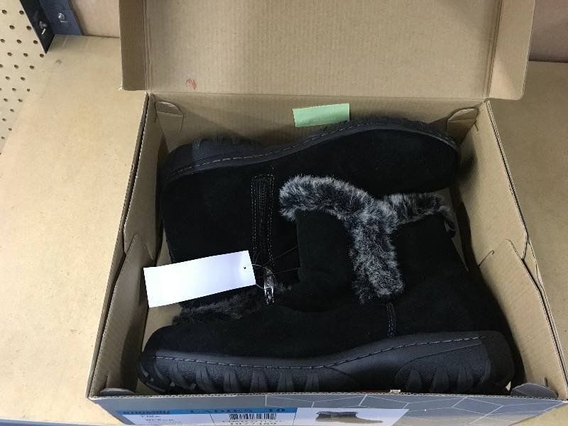 Khombu Ladies All Weather Boots, Retail $24.99