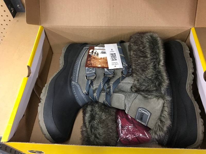Khombu Ladies Short Boot, Retail $29.99