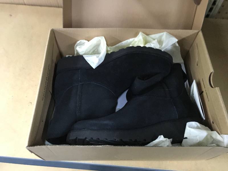 UGG Kristin 8 Black Boots, Retail $99 