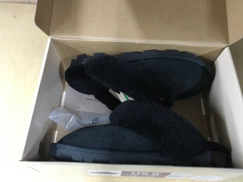 Kirkland Signature Ladies Shearling, Retail $19.99