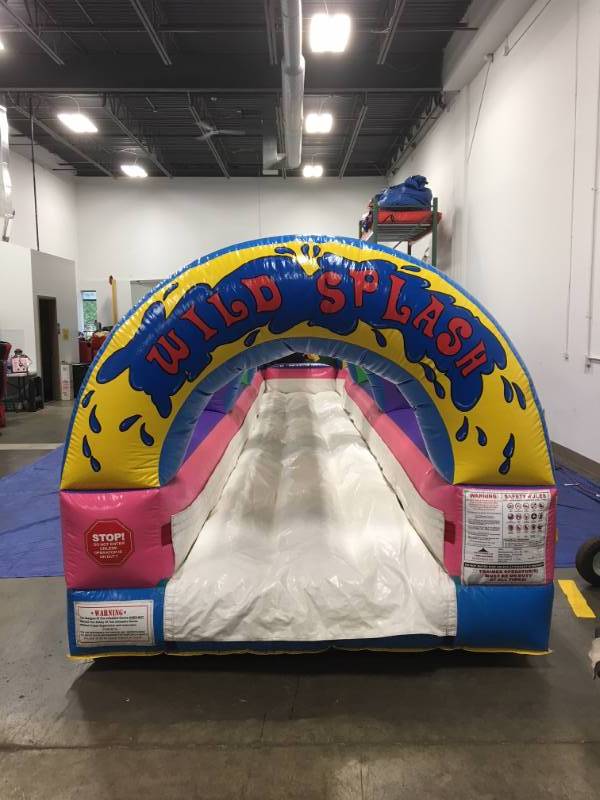 lot 2 image: Wild splash slip and slide