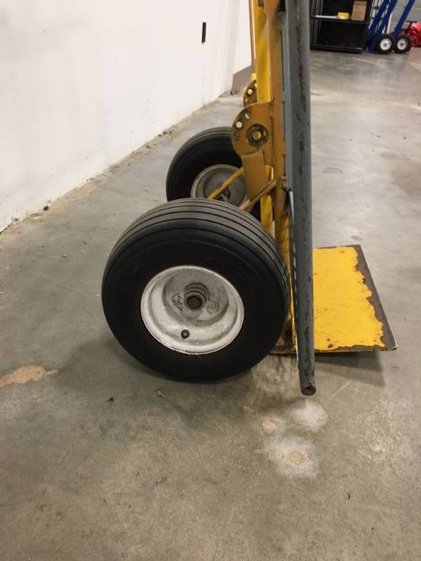 lot 14 image: Hand Truck Dolly 1000 lbs. Super Strong