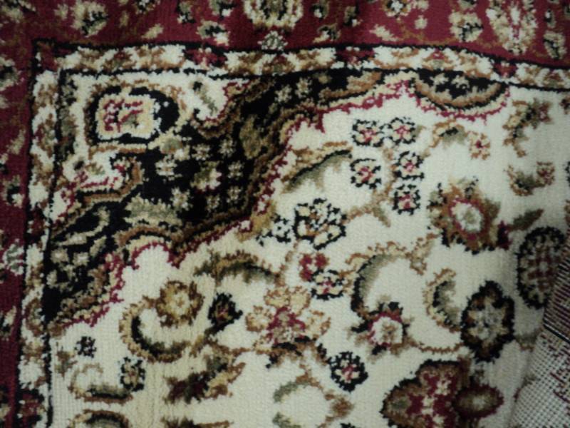 lot 20 image: Medaddion Kashan rug 2 3 x 3 11...