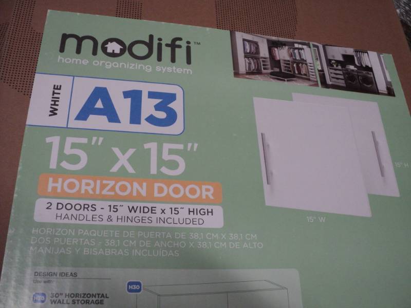 lot 74 image: 1 set of 2 doors 15 x 15 white Ho...