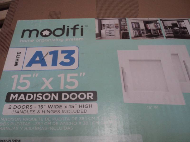 lot 76 image: 1 set of 2 doors 15 x 15 white Ma...