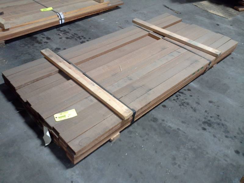lot 4004 image: Bundle of Redwood - About 46 Pieces