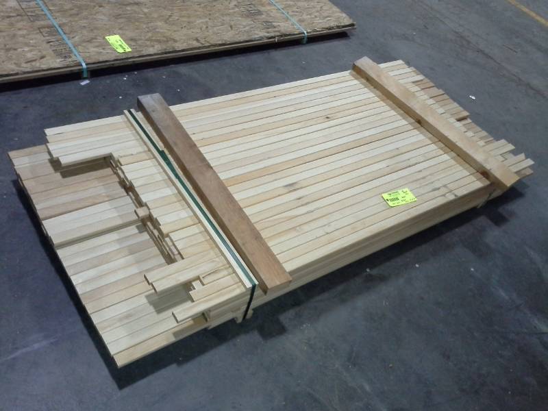 lot 4007 image: Bundle of Wood - About 192 Pieces