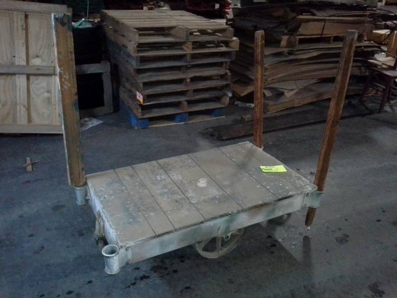 lot 4016 image: Jakes Brand Railroad Cart
