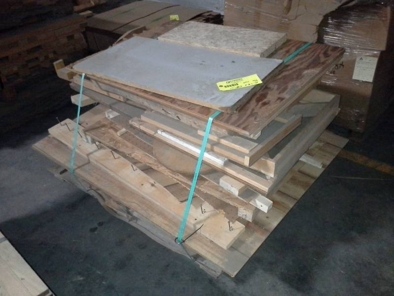 lot 4072 image: Pallet of Jigs, other