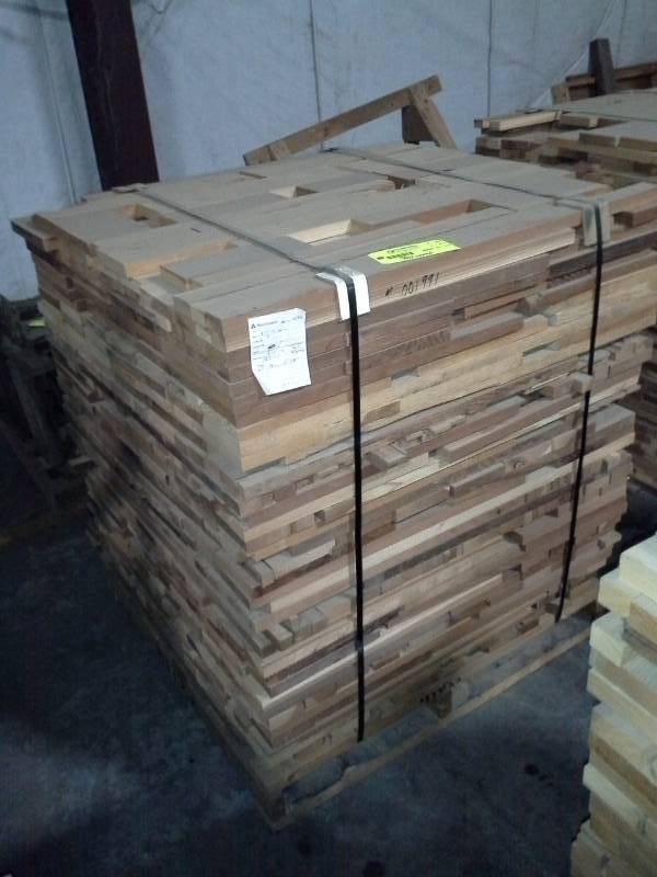 lot 4085 image: Pallet of Redwood Shorts