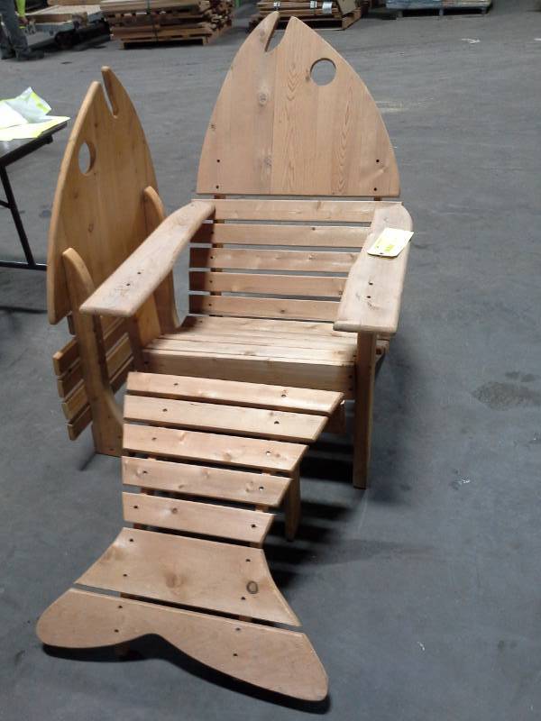 lot 4102 image: Fish Chair with Leg Rest, Extra Back