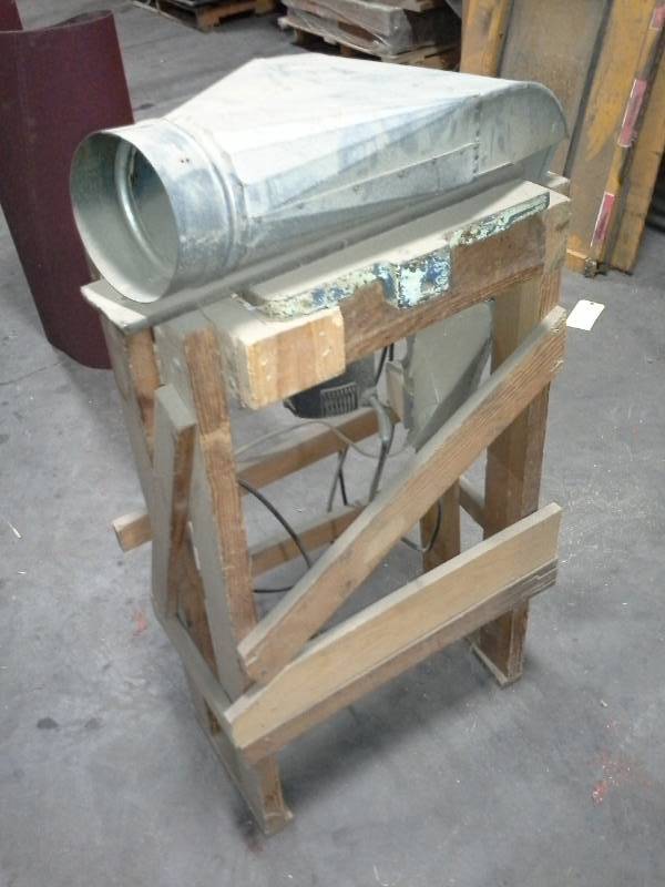 lot 4106 image: Porter Cable 7518 Router with Stand