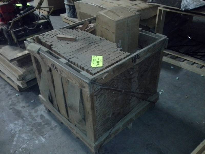 lot 4128 image: Pallet of Wood - Short Pieces