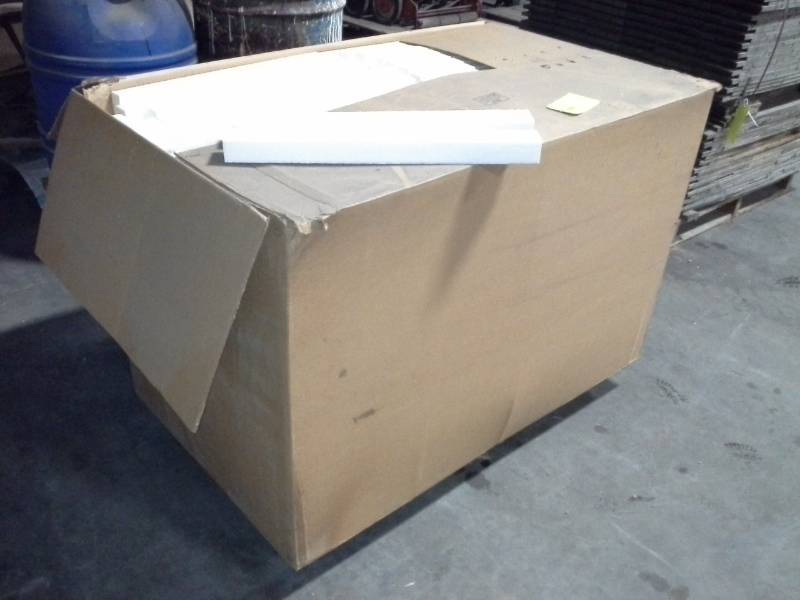lot 4133 image: Pallet of new Styrofoam Strips