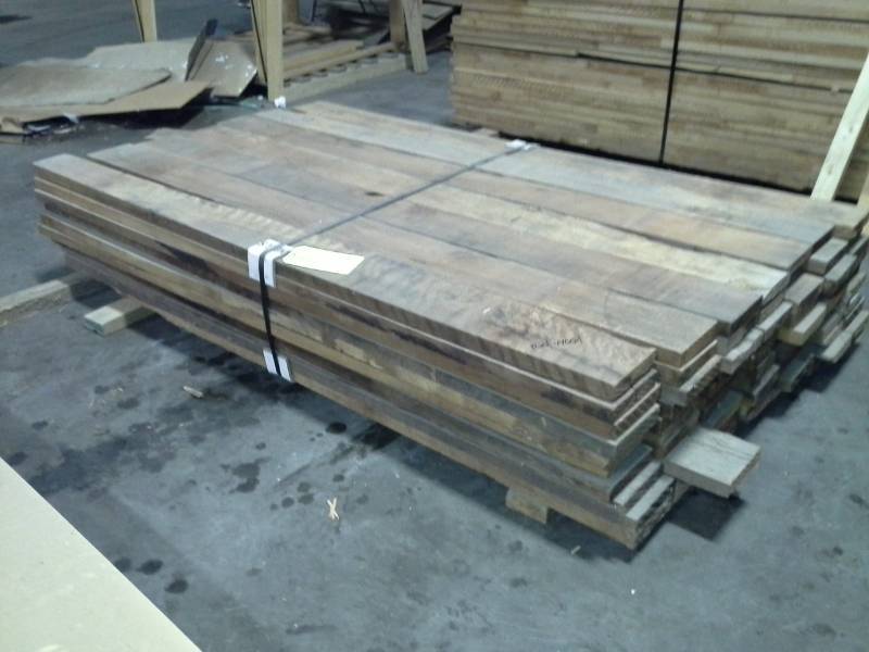 lot 4164 image: Bundle of Redwood - About 70 Pieces