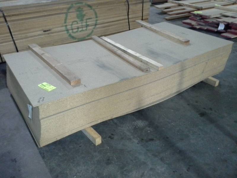 lot 4171 image: Bundle of Particle Board - About 40 Pieces